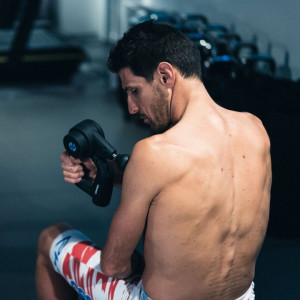 FIXX 1.0  перкусійний масажер Compex