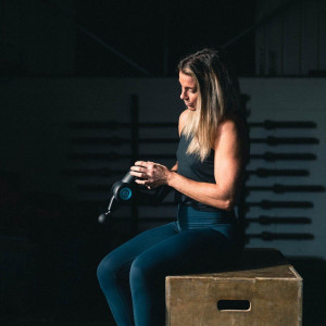 FIXX 2.0 перкусійний масажер Compex